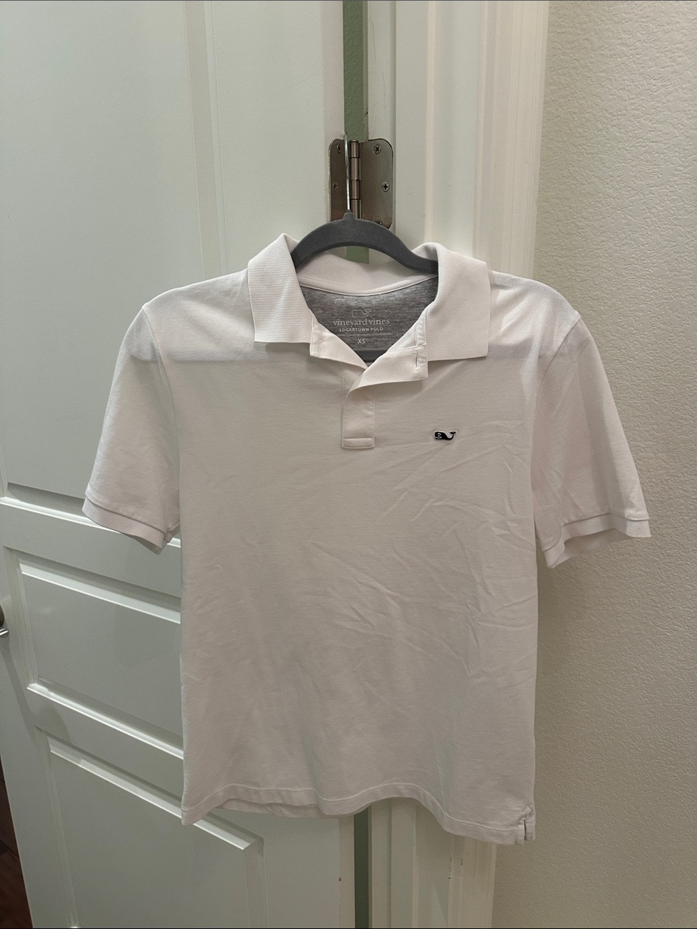 Vineyard Vines White Polo with Navy Whale Emblem